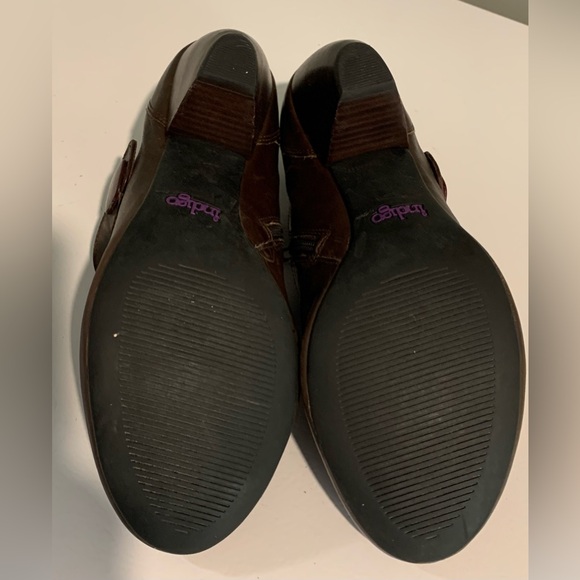 Brown/burgundy leather booties - Size 10 - Indigo by Clark’s - Picture 6 of 7